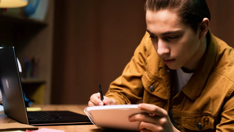 Cómo mejorar la retención de alumnos en tu plataforma Moodle